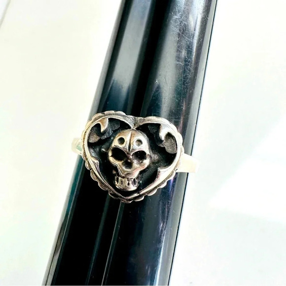 Sterling Silver Heart Skull Ring - Picture 1 of 5